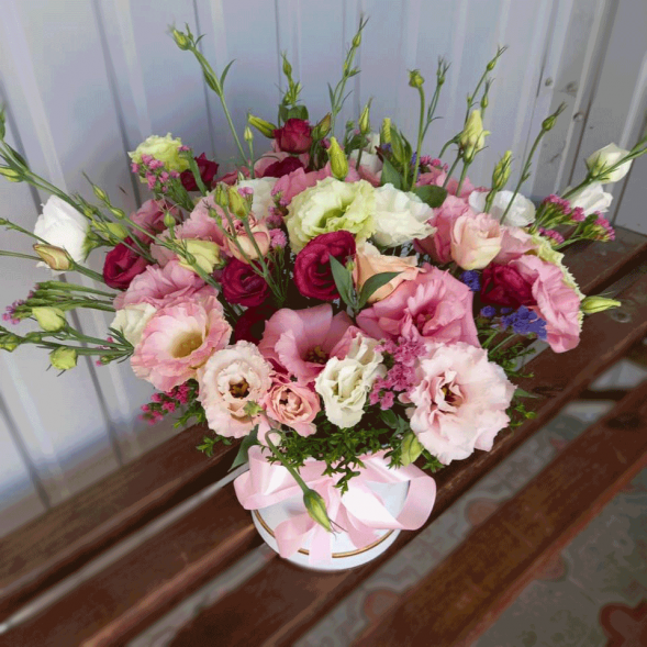 Эустом в шляпной коробке в Алуште