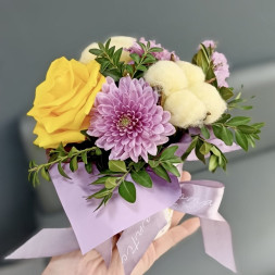 Цветы в стаканчике