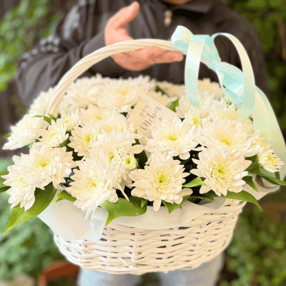 Композиция в корзине &quot;Блеск цветов&quot; в Алуште