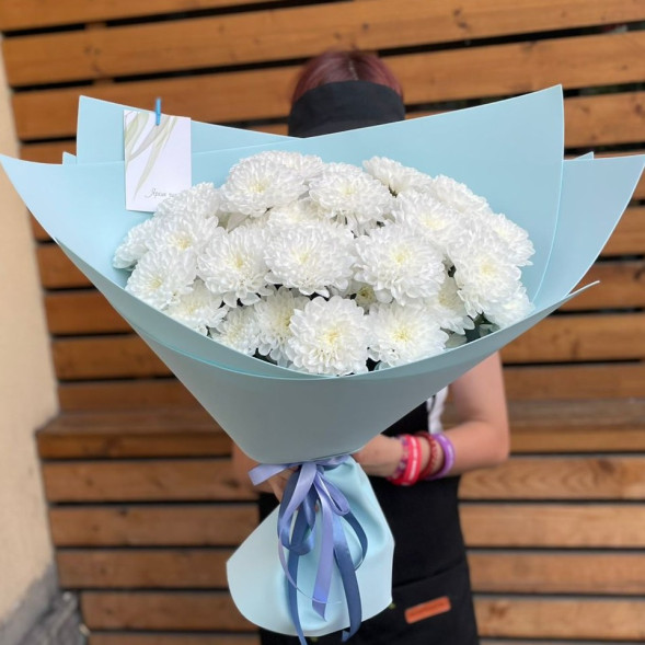 Букет 7 хризантем в Алуште