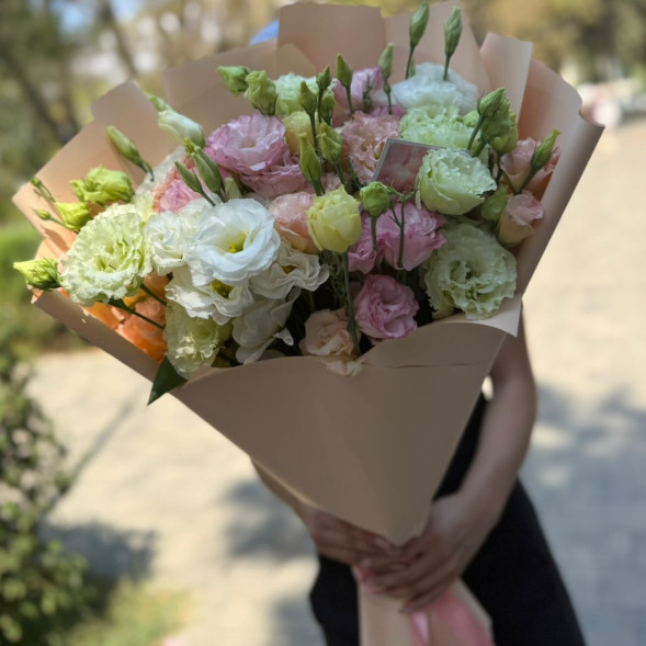 Букет из эустом Летнее утро в Алуште